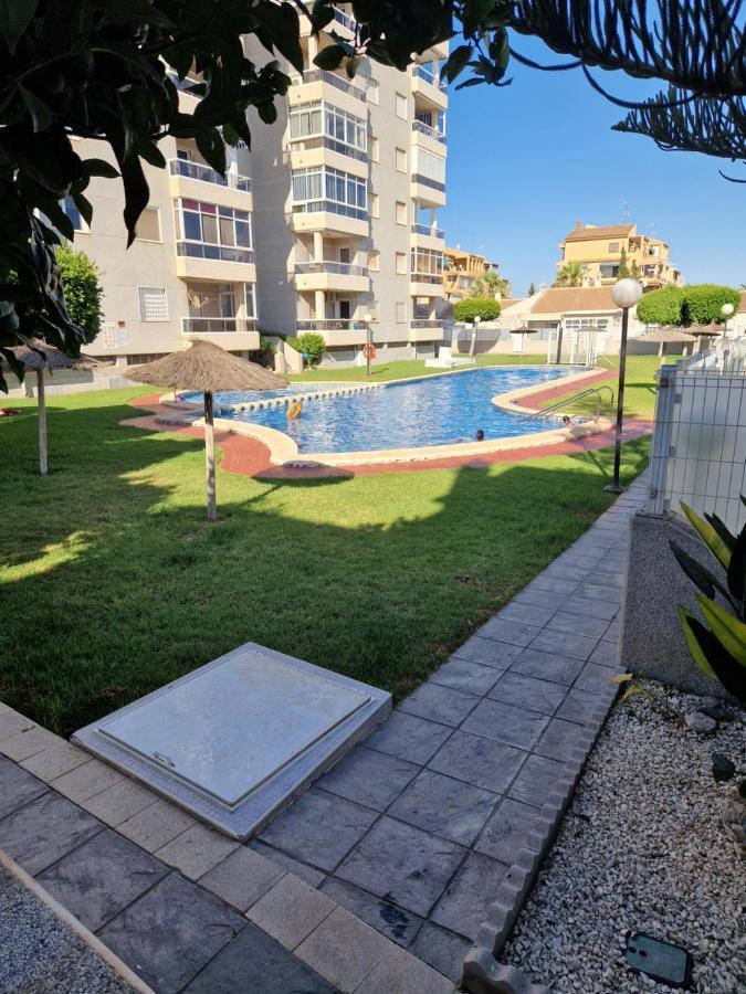 Magnifico Chalet Adosado En Torrevieja, Alicante. Zewnętrze zdjęcie