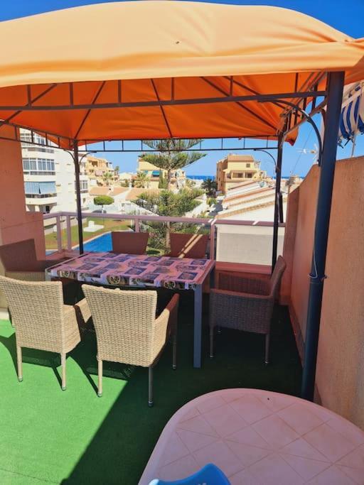 Magnifico Chalet Adosado En Torrevieja, Alicante. Zewnętrze zdjęcie