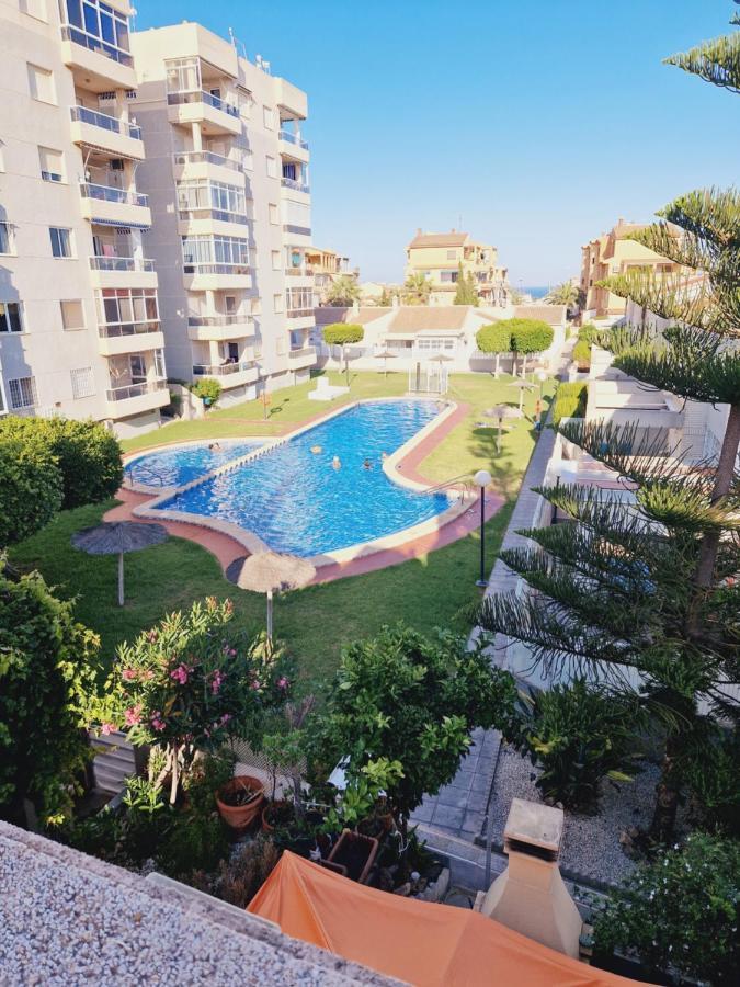 Magnifico Chalet Adosado En Torrevieja, Alicante. Zewnętrze zdjęcie